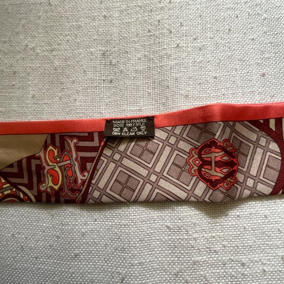 Hermes Pour Sortir Twilly Silk Signed Scarf Made in France - Picture 4 of 11